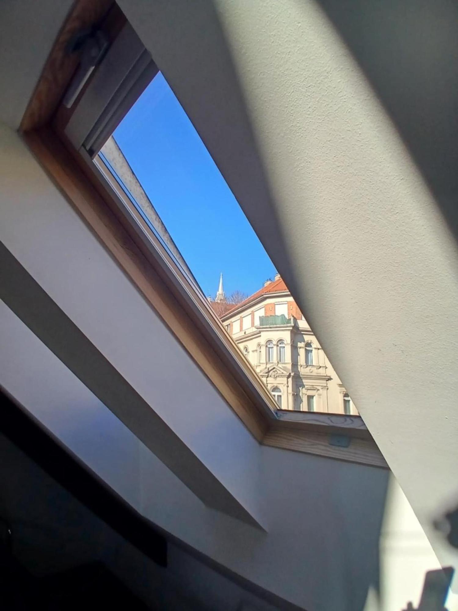 Cozy Panorama At The Castle Appartamento Budapest